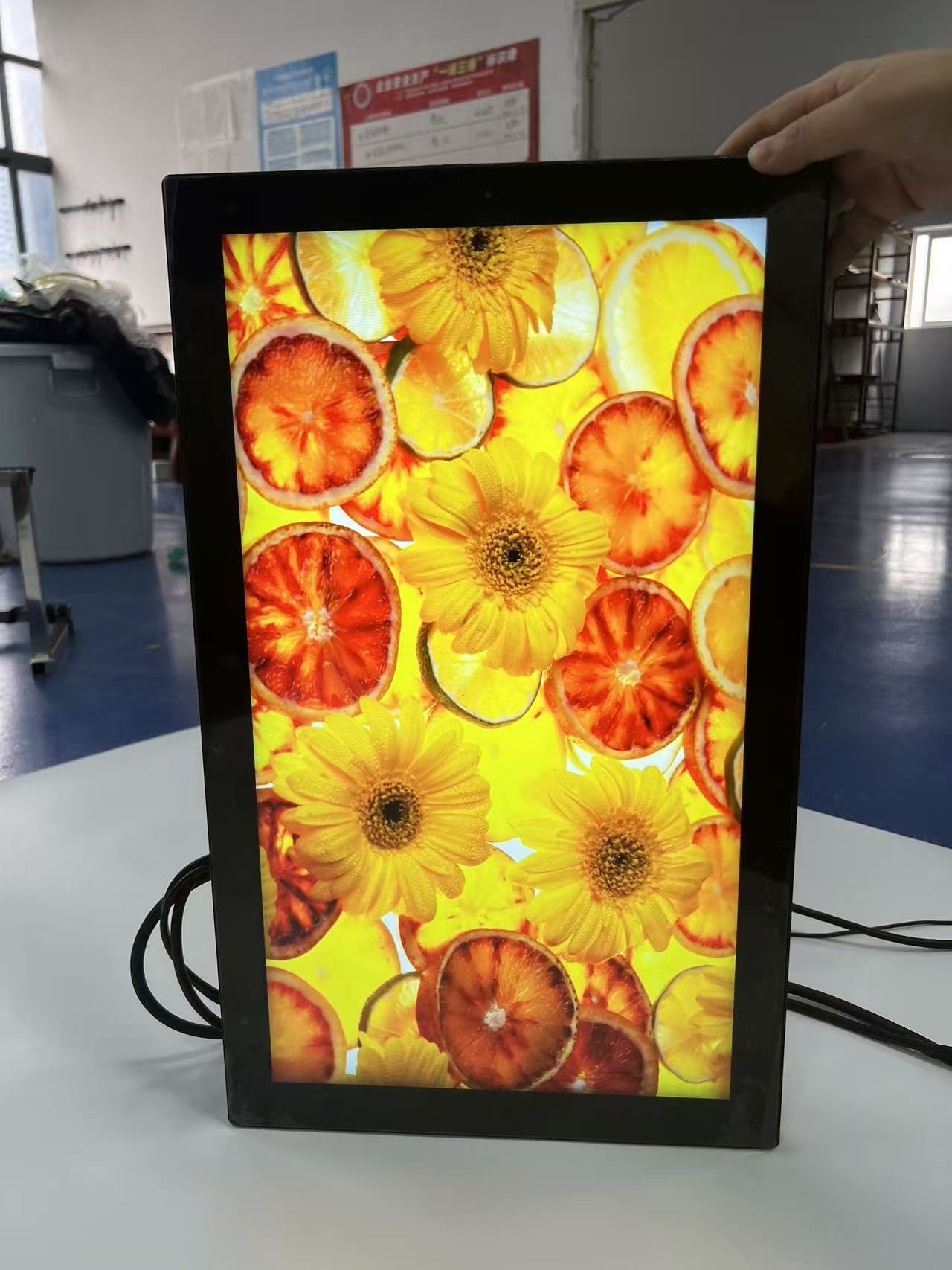 Blog công ty mới nhất về Màn hình LCD công nghiệp chống nước IP67 sử dụng ngoài trời